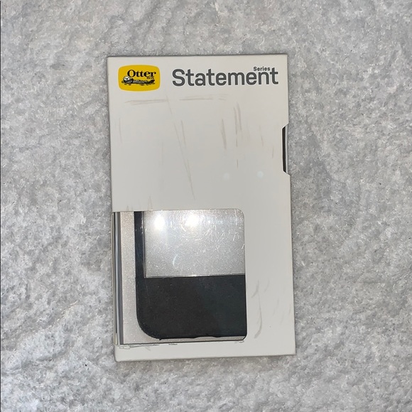 iPhone XR OtterBox statement case - Picture 1 of 6